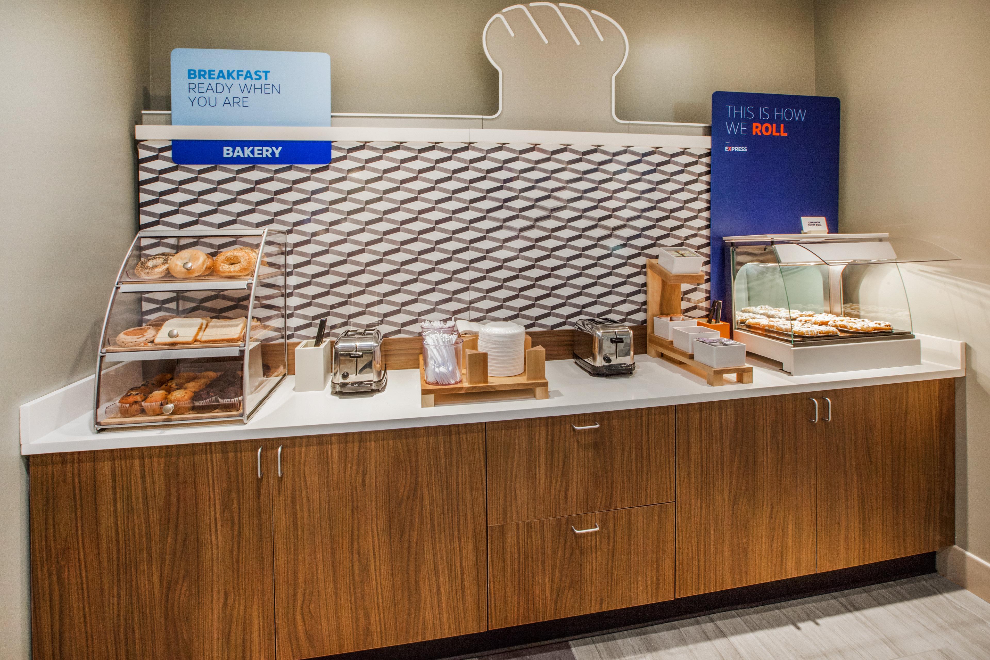 Holiday Inn Express & Suites - Cincinnati Ne - Red Bank Road By Ihg Exteriör bild