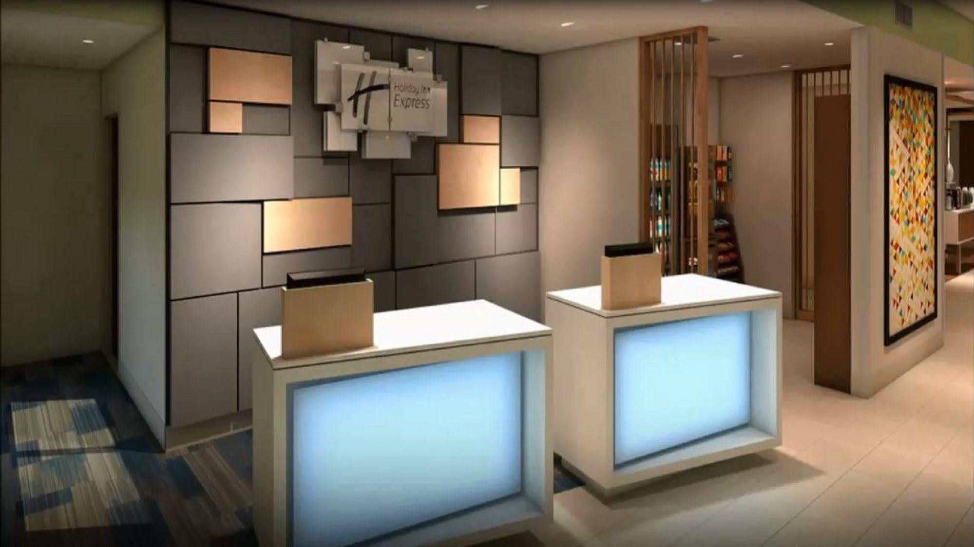 Holiday Inn Express & Suites - Cincinnati Ne - Red Bank Road By Ihg Exteriör bild