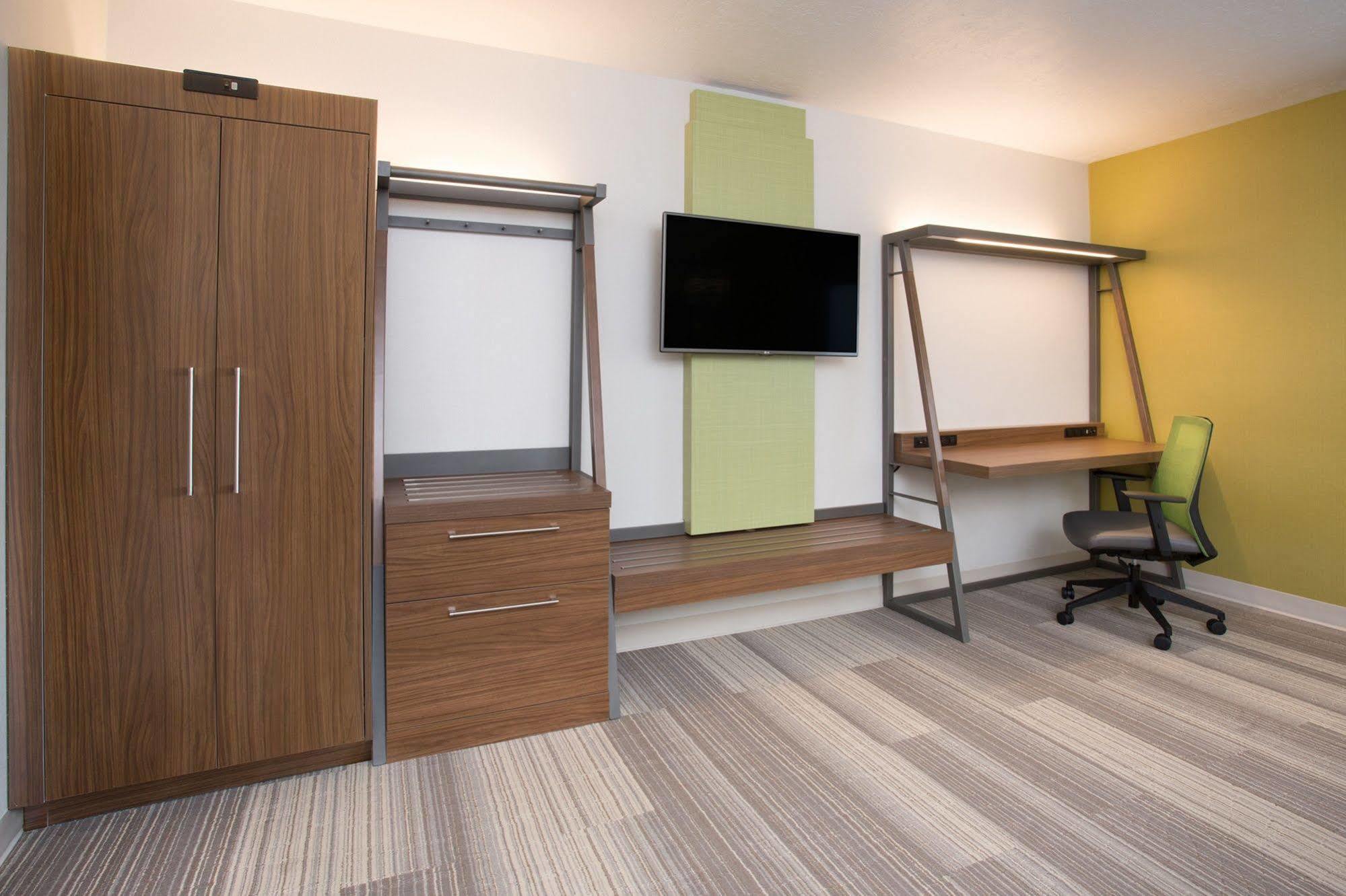 Holiday Inn Express & Suites - Cincinnati Ne - Red Bank Road By Ihg Exteriör bild