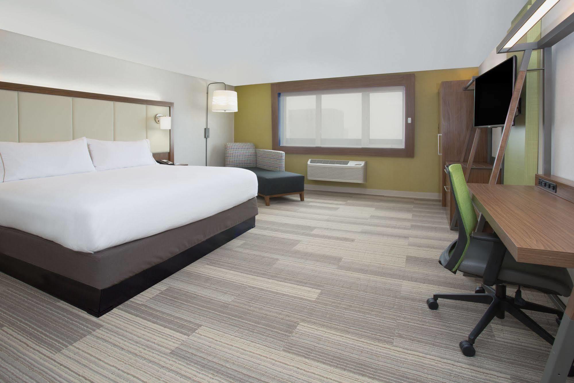 Holiday Inn Express & Suites - Cincinnati Ne - Red Bank Road By Ihg Exteriör bild